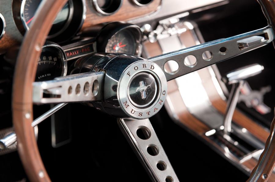  Ford Mustang GT Coupe 1966 года  (фото 8 из 23)